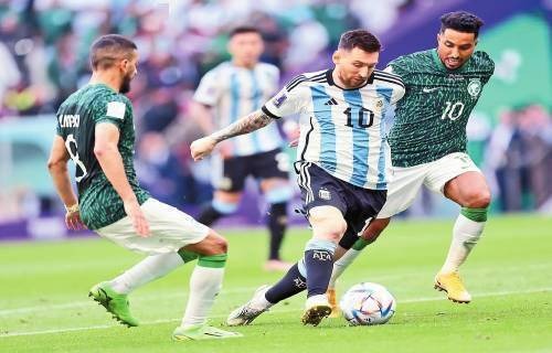 欧联杯｜8项数据挂零 孙兴民老矣？！