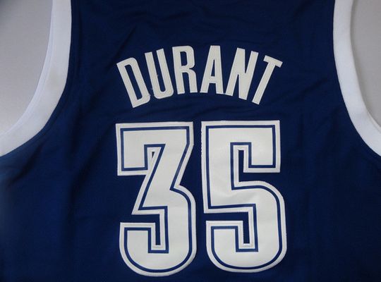 冰球运动的 冰球运动的