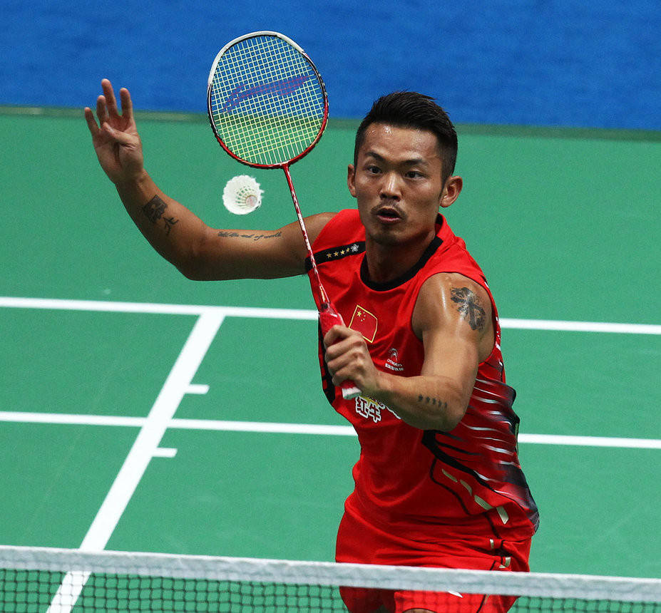 各国选手纷 各国选手纷