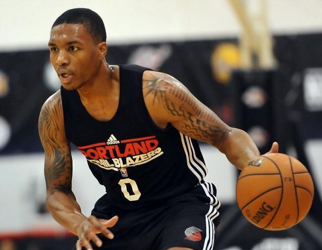 为球员减压 为球员减压